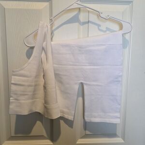 Bozzolo White Ribbed 2 Pc Set